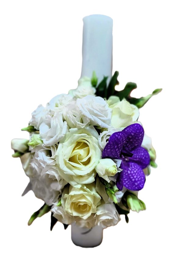 LUMANARE DE BOTEZ ARIPI DE LUMINA CU TRANDAFIRI, LISIANTHUS SI ORHIDEE