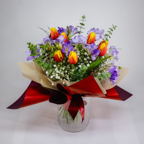 BUCHET AROMA PRIMAVERII CU LALELE SI FREZII