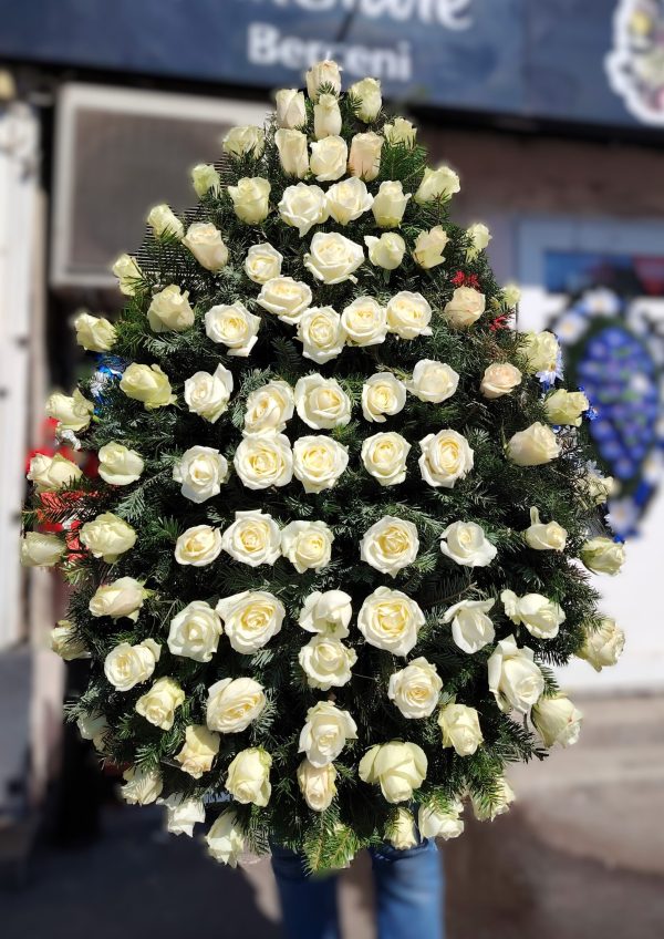 COROANA CLASICA ELEGANTA CU TRANDAFIRI ALBI