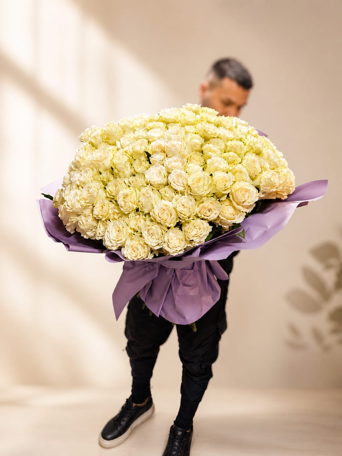 BUCHET GRANDIOS 201 TRANDAFIRI ALBI 1 BUCHET GRANDIOS 201 TRANDAFIRI ALBI